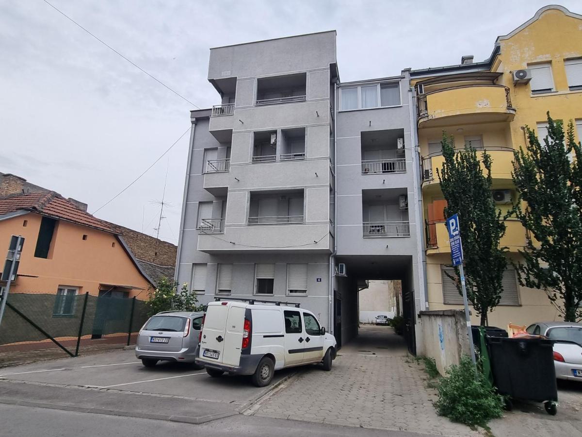 Likehome Life - Novi Sad Stevana Sremca Buitenkant foto