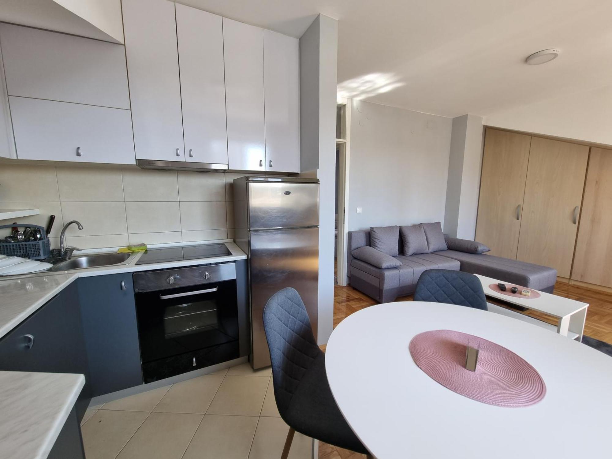 Likehome Life - Novi Sad Stevana Sremca Buitenkant foto